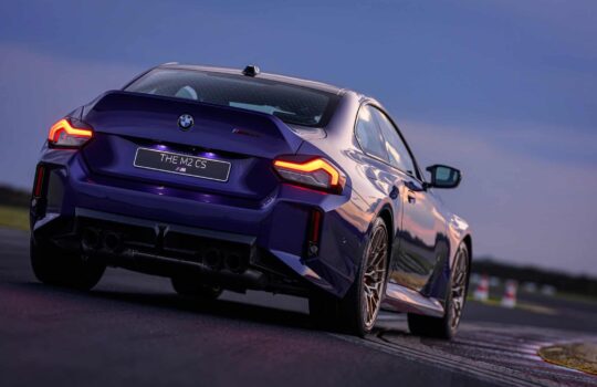 BMW M2 CS có màn chào sân trong The Crew Motorfest