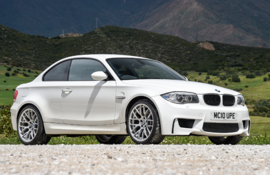 Màu sơn BMW nào mang tính biểu tượng nhất? Câu trả lời đơn giản đến bất ngờ